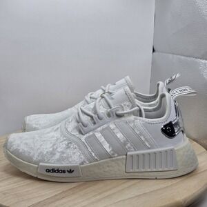 Women's Size 8 - New Adidas Adidas NMD_R1 Velour Crystal White Silver GW5681